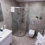 Kapana Luxury Center With Garage Apartment *