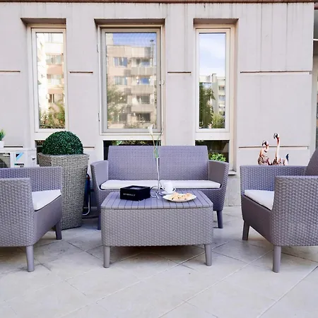Kapana Luxury Center With Garage Διαμέρισμα