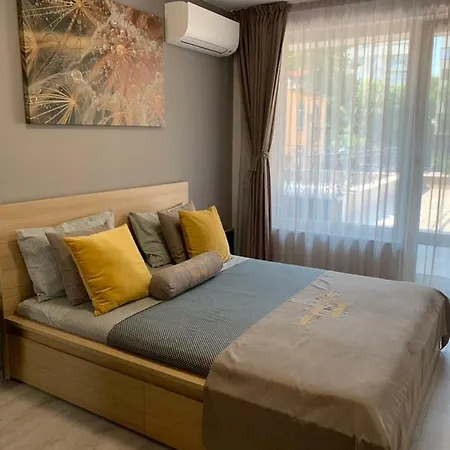 Kapana Luxury Center With Garage Apartman *